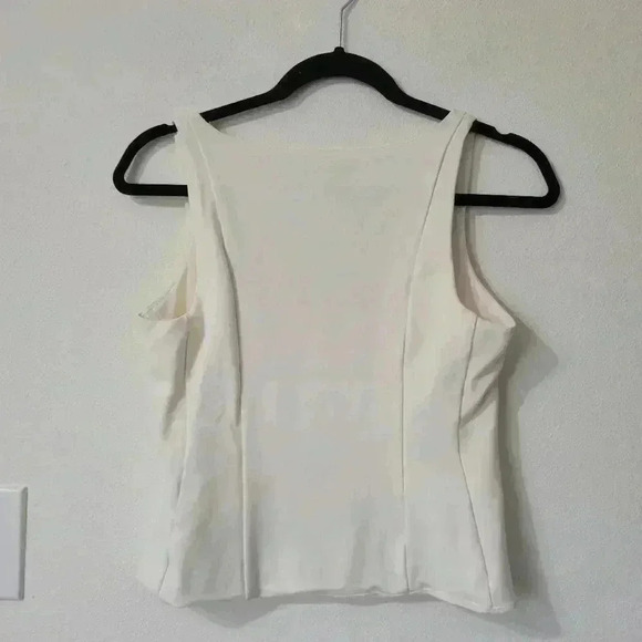 EXPRESS Fitted V-neck Ponte Tank size xs white / swan color / old money - Picture 4 of 5